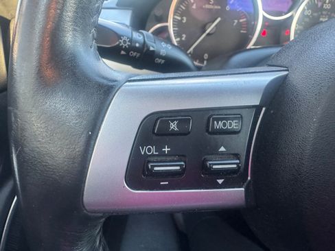 Used 2006 MAZDA MX-5 Miata 3rd Generation Limited image 12