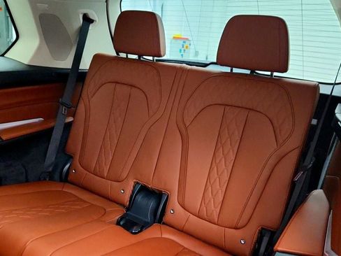 Used 2026 BMW X7 xDrive40i w/ Dynamic Handling Package image 23