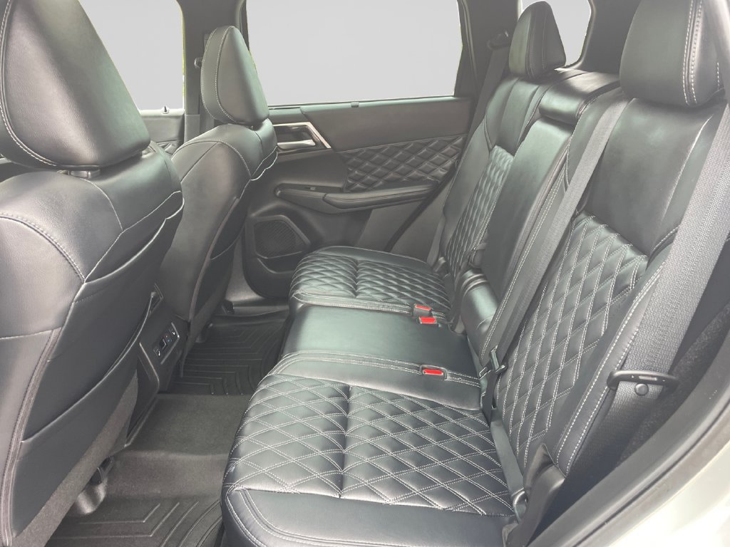 Used 2023 Mitsubishi Outlander SEL Black Edition AWD/4WD image 19