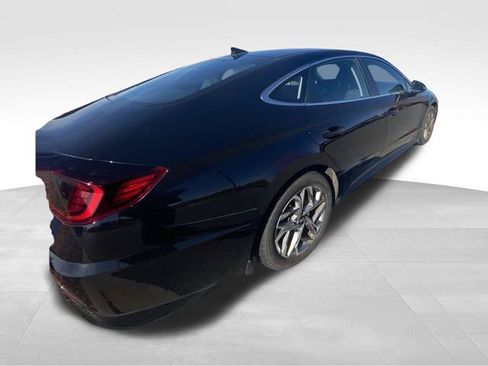 Used 2021 Hyundai Sonata SEL w/ Winter Weather Package image 11