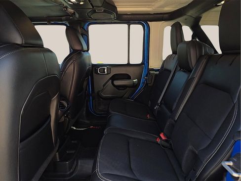 Used 2021 Jeep Wrangler Unlimited Sport image 9