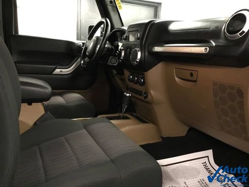 Used 2011 Jeep Wrangler Sahara w/ Dual Top Group AWD/4WD image 25
