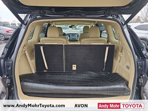 Used 2018 Toyota Highlander Limited image 12
