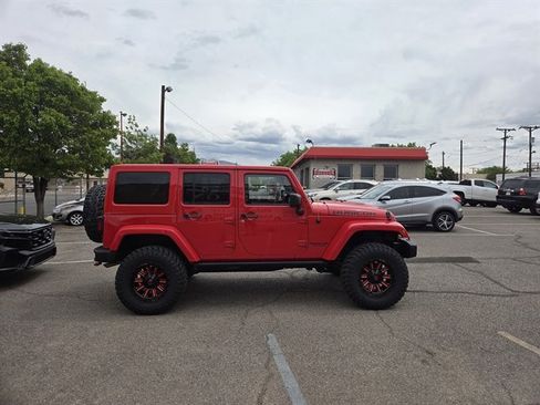 Used 2015 Jeep Wrangler Unlimited Rubicon image 3