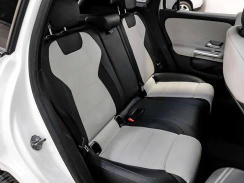 Used 2021 Mercedes-Benz GLA 250 GLA 250 4MATIC Sport Utility 4 image 28