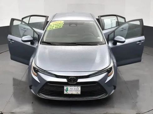 Used 2024 Toyota Corolla LE FWD image 10