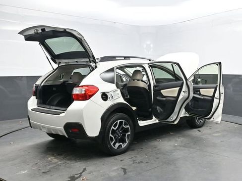 Used 2017 Subaru Crosstrek 2.0i Limited image 44