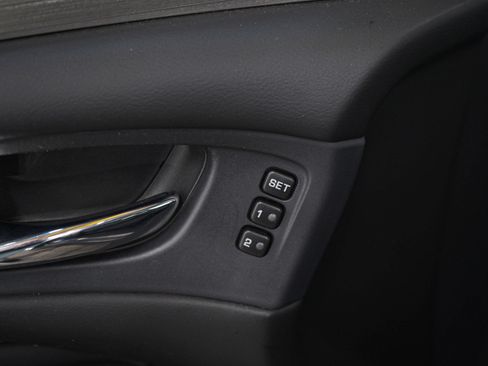 Used 2018 Nissan Murano SL w/ Moonroof Package image 23