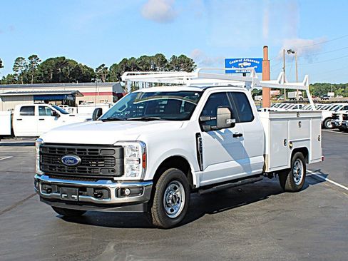 Used 2024 Ford F350 XL w/ XL Chrome Package RWD image 2