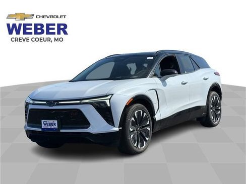 New 2026 Chevrolet Trax ACTIV w/ Driver Confidence Package image 1