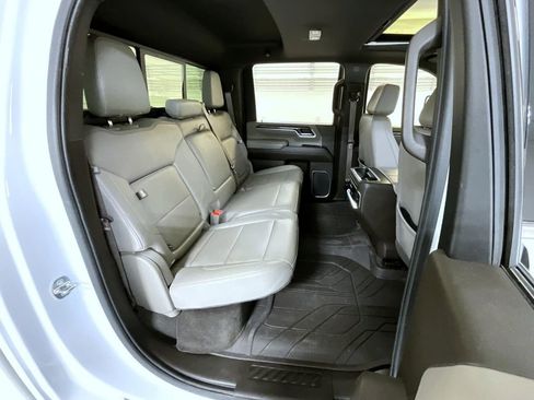 Certified 2024 Chevrolet Silverado 2500 LTZ w/ LTZ Premium Package AWD/4WD image 18