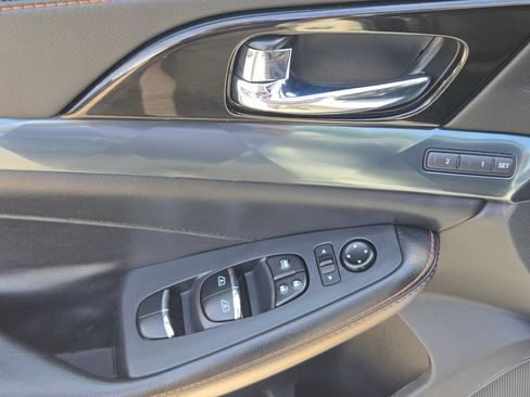 Used 2021 Nissan Maxima SR w/ Sport Mat Group FWD image 13