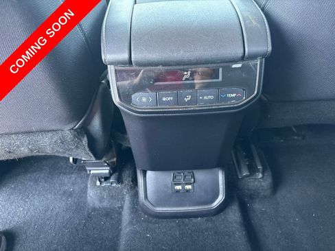 Used 2021 Toyota Highlander L FWD image 16