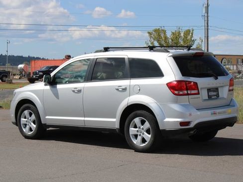 Used 2012 Dodge Journey SXT w/ Popular Equipment Group FWD image 3