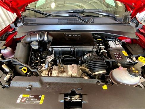 Used 2023 Jeep Compass Sport image 9