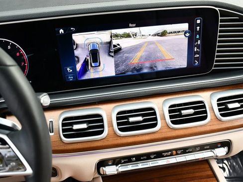 Used 2024 Mercedes-Benz GLE 450 4MATIC image 52