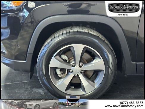 Used 2021 Jeep Cherokee Limited w/ Mopar Interior Package image 6