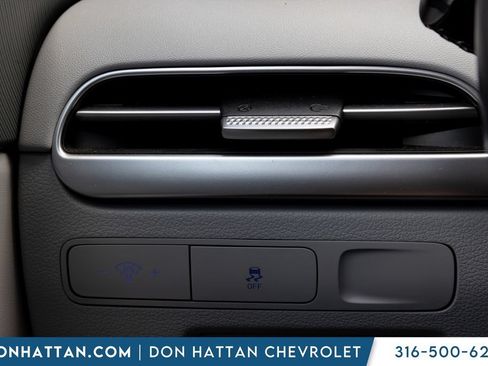 Used 2024 Hyundai Palisade SEL FWD image 12
