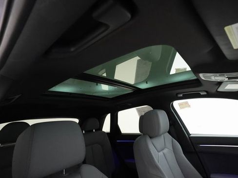 Used 2022 Audi Q3 2.0T Premium Plus image 25