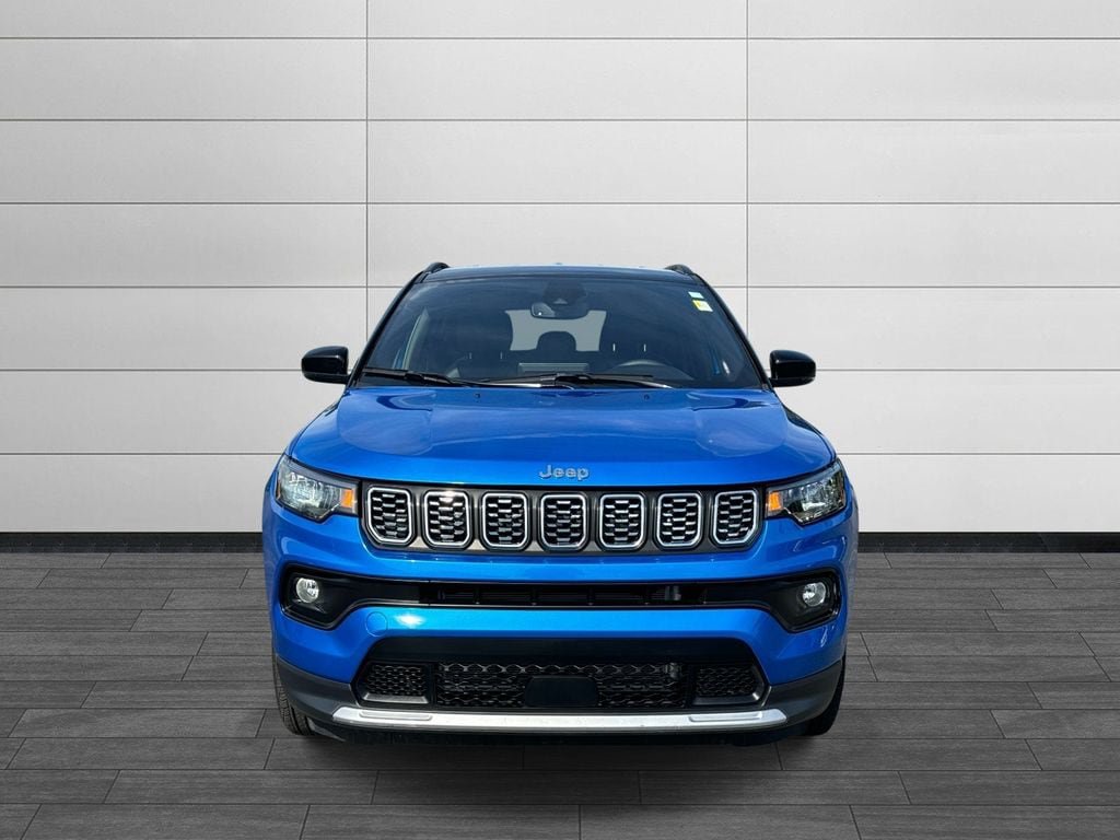 Used 2025 Jeep Compass Limited AWD/4WD image 8