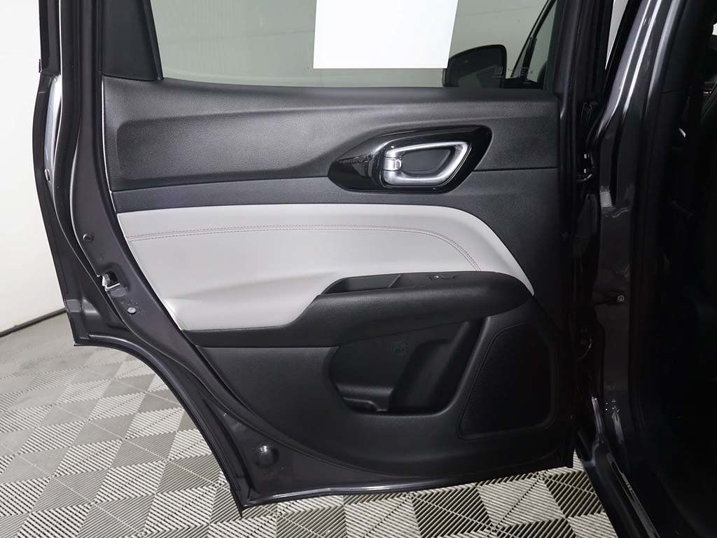 Used 2024 Jeep Compass Limited AWD/4WD image 23