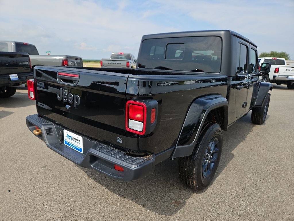 New 2026 Jeep Gladiator Sport AWD/4WD image 7