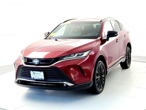 Certified 2023 Toyota Venza Nightshade image 2