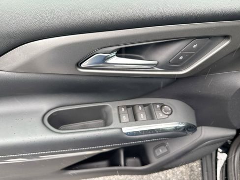 New 2026 Chevrolet Traverse LT FWD image 15