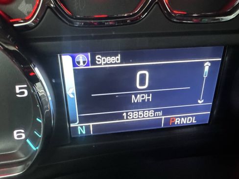 Used 2017 GMC Yukon XL SLT AWD/4WD image 30