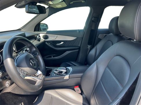Used 2019 Mercedes-Benz GLC 300 4MATIC w/ Multimedia Package image 10