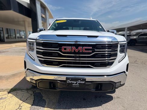 Used 2024 GMC Sierra 1500 SLT AWD/4WD image 2
