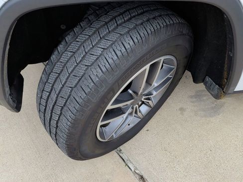 Used 2020 Jeep Grand Cherokee Limited image 49