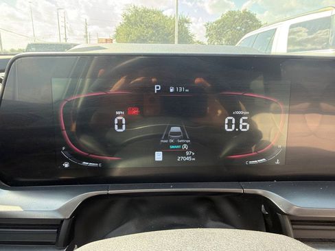 Used 2025 Kia Telluride S FWD image 10