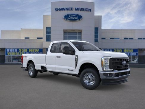 New 2025 Ford F250 XL w/ FX4 Off-Road Package AWD/4WD image 7