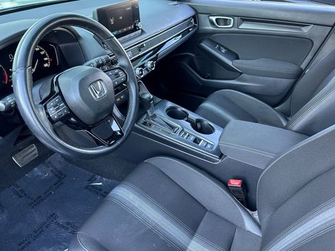 Used 2023 Honda Civic Sport image 4