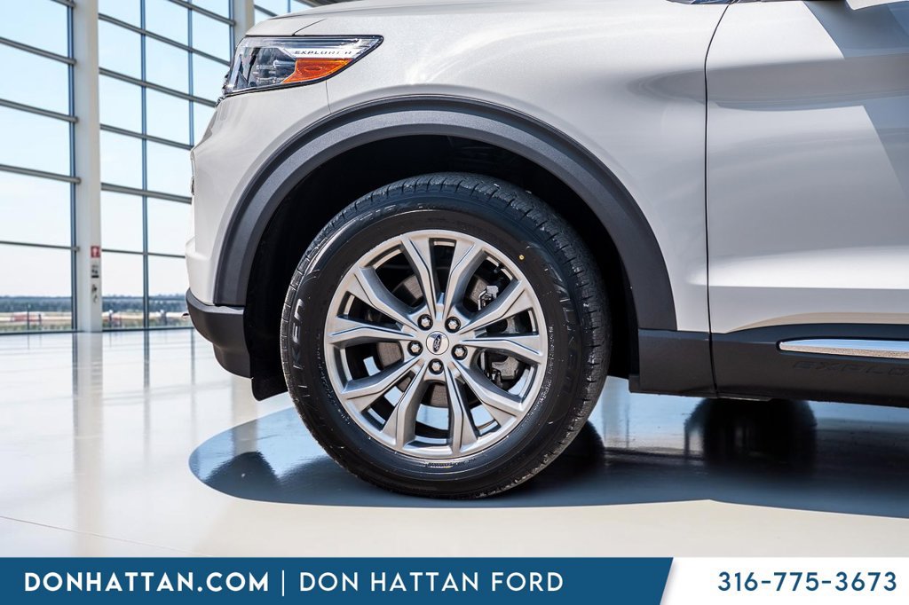 Used 2023 Ford Explorer XLT w/ Equipment Group 202A AWD/4WD image 35