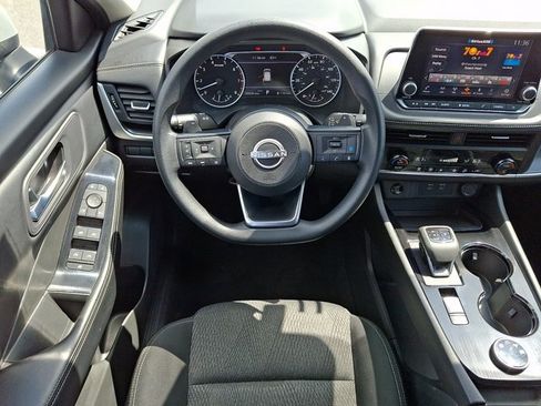 Used 2024 Nissan Rogue SV AWD/4WD image 11