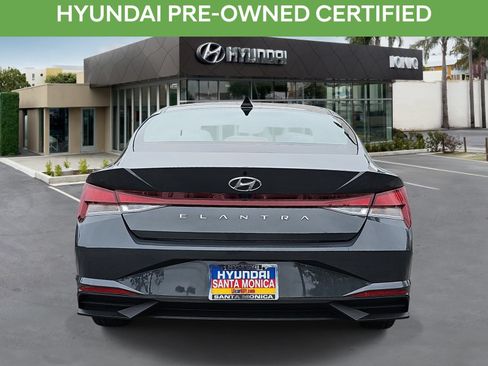 Used 2023 Hyundai Elantra SEL w/ Convenience Package FWD image 4