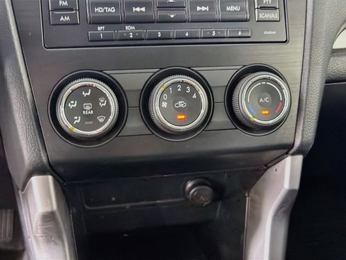 Used 2014 Subaru Forester 2.5i Premium AWD/4WD image 22