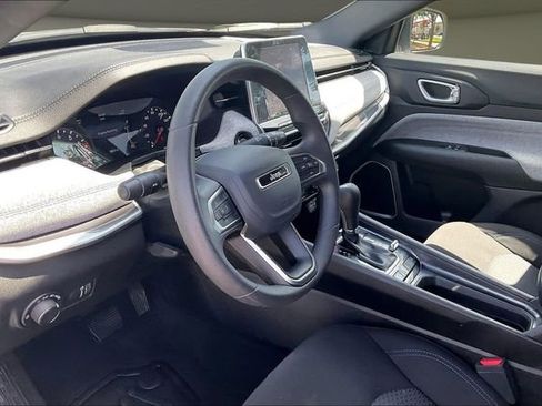 Used 2025 Jeep Compass Sport AWD/4WD image 12