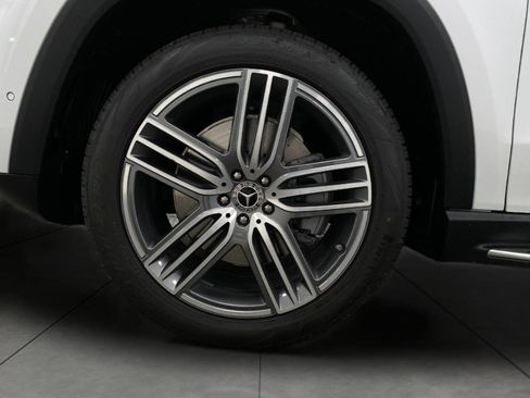New 2026 Mercedes-Benz GLS 450 4MATIC image 10