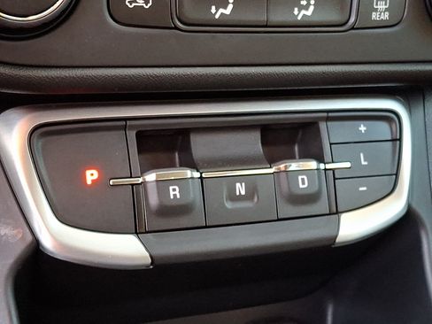 Certified 2024 GMC Terrain SLE FWD image 16