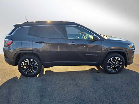 Used 2023 Jeep Compass Limited image 2