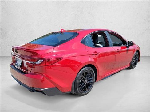 Used 2025 Toyota Camry SE w/ Convenience Package image 5