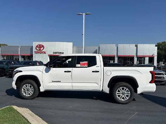 New 2026 Toyota Tundra SR5 w/ SR5 Convenience Package RWD image 5