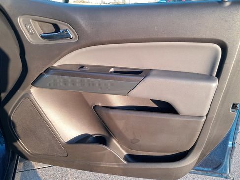 Used 2019 Chevrolet Colorado Z71 image 16