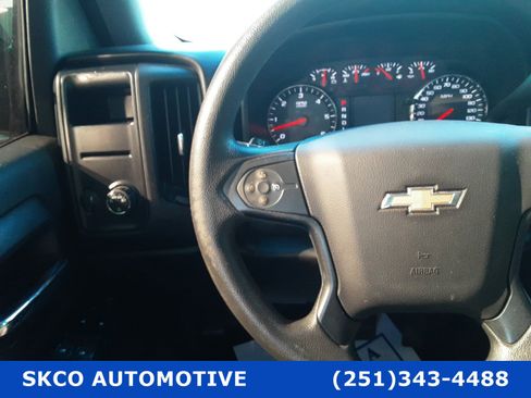 Used 2018 Chevrolet Silverado 1500 Custom image 19