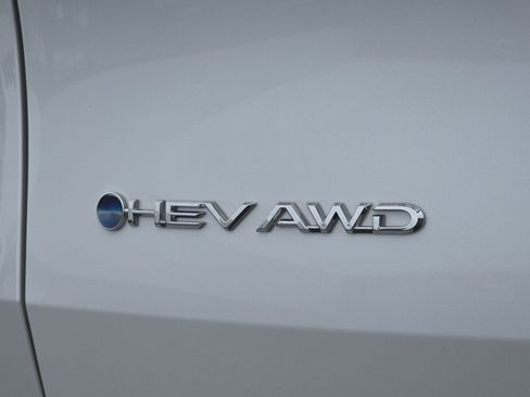 Used 2024 Toyota Grand Highlander AWD Hybrid image 13