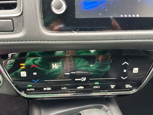 Used 2022 Honda HR-V EX-L image 12