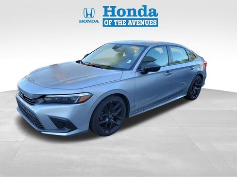 Used 2023 Honda Civic Sport image 3